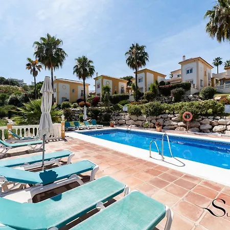 Vakantiehuis Peaceful Lux, 3 Bed Townhouse 10 Min To The
