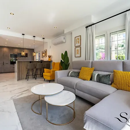 Peaceful Lux, 3 Bed Townhouse 10 Min To The *