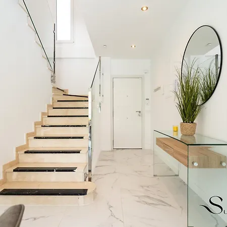 Peaceful Lux, 3 Bed Townhouse 10 Min To The *